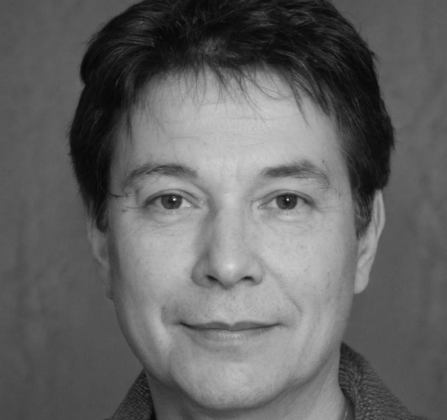 Portrait de Marc Dubois, conseiller financier
