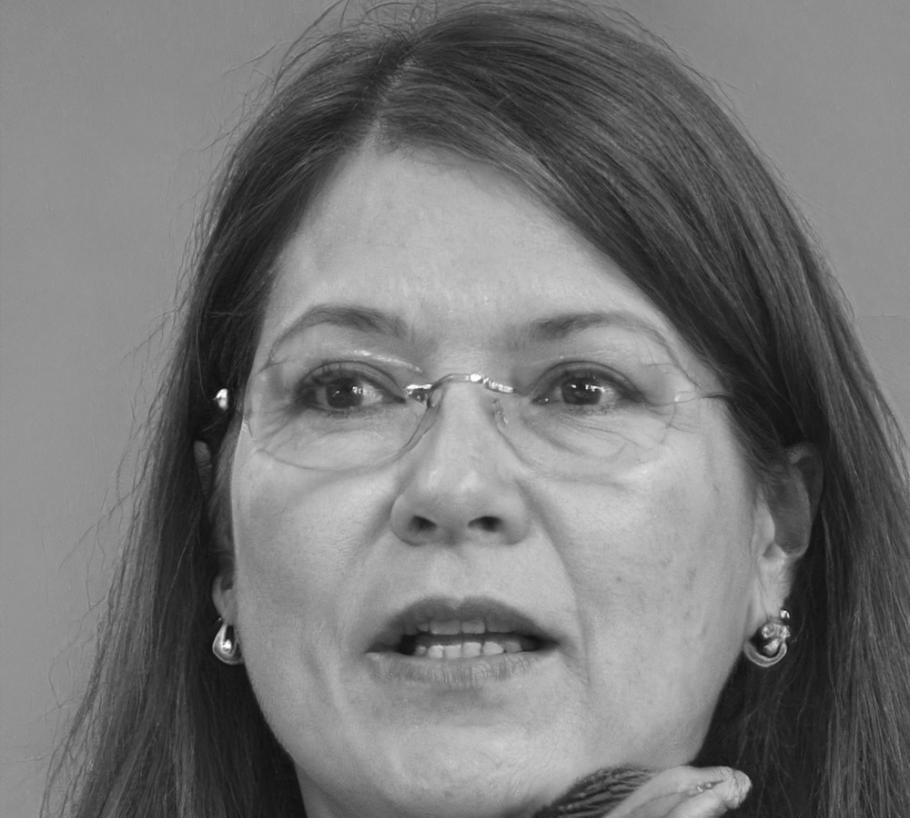 Portrait de Camille Dubois, spécialiste épargne